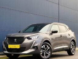 Peugeot 2008 GT / 130ch complet