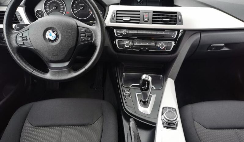 BMW Serie 3 318 Auto / LED / Jantes 17 complet