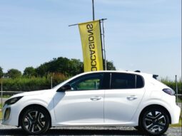 Peugeot 208 Allure / Carplay / Sièges chau complet