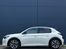 Peugeot 208 GT / EAT8 complet