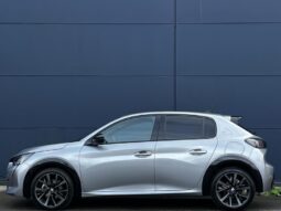 Peugeot 208 GT / EAT8 complet