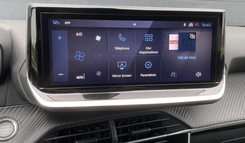 Peugeot 208 Allure / Carplay / Sièges chau complet