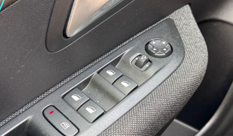Peugeot e-208 E-208 / Style complet