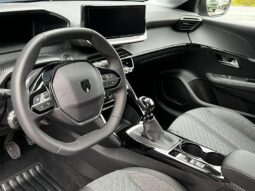 Peugeot 208 Allure / Carplay / Sièges chau complet