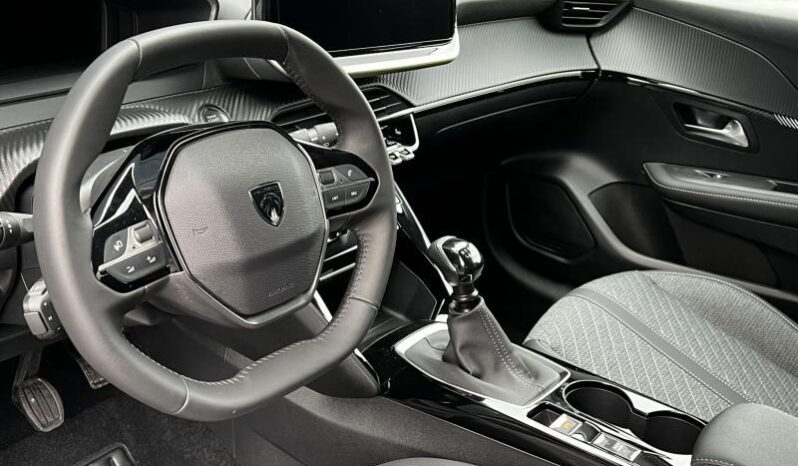 Peugeot 208 Allure / Carplay / Sièges chau complet