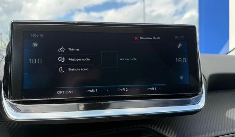 Peugeot 208 Allure / EAT8 / Carplay complet