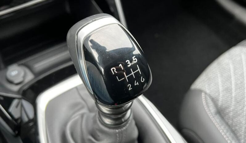 Peugeot 208 Allure / Carplay / Sièges chau complet