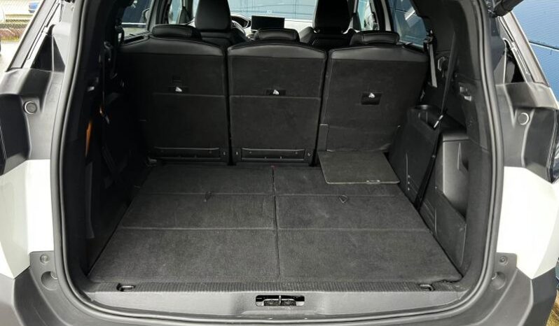 Peugeot 5008 GT / EAT8 complet