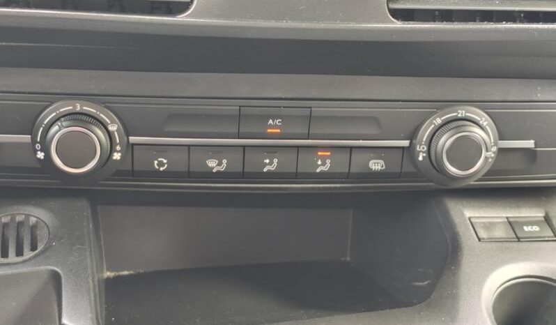 Peugeot Partner L2 / EAT8 / Asphalt / Long complet