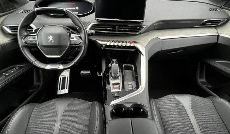 Peugeot 5008 GT / EAT8 complet