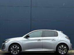 Peugeot 208 Allure / Carplay / Sièges chau complet