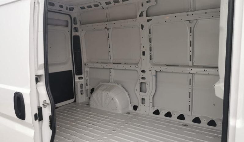Peugeot Boxer Fourgon tôlé 335 L2H2 complet