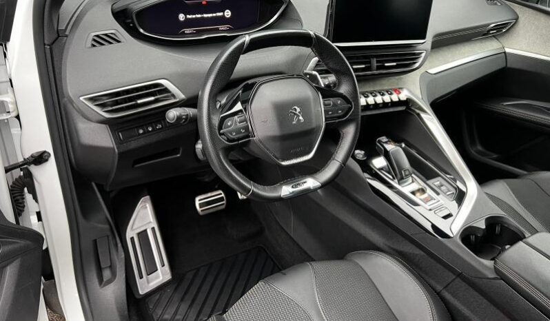 Peugeot 5008 GT / EAT8 complet
