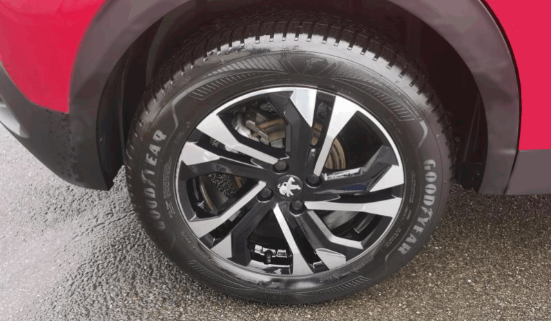 Peugeot 2008 Allure Pack / 130ch complet