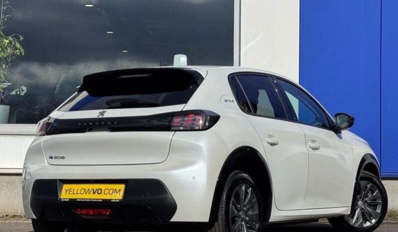 Peugeot e-208 E-208 / Style complet