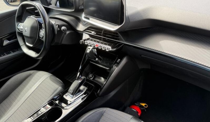 Peugeot 208 Allure / EAT8 / Carplay complet