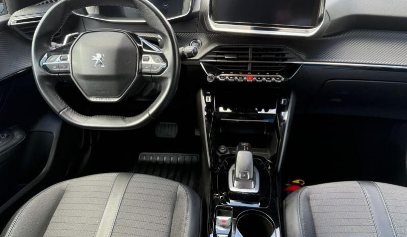 Peugeot 208 Allure / EAT8 / Carplay complet