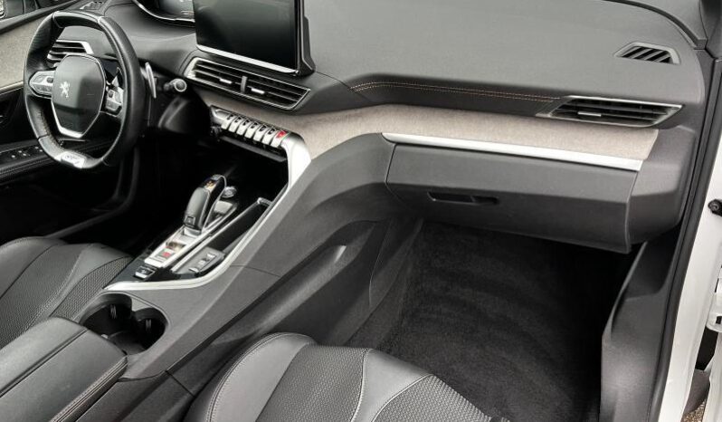 Peugeot 5008 GT / EAT8 complet