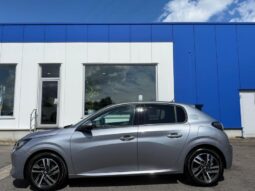 Peugeot 208 Allure / EAT8 / Carplay complet