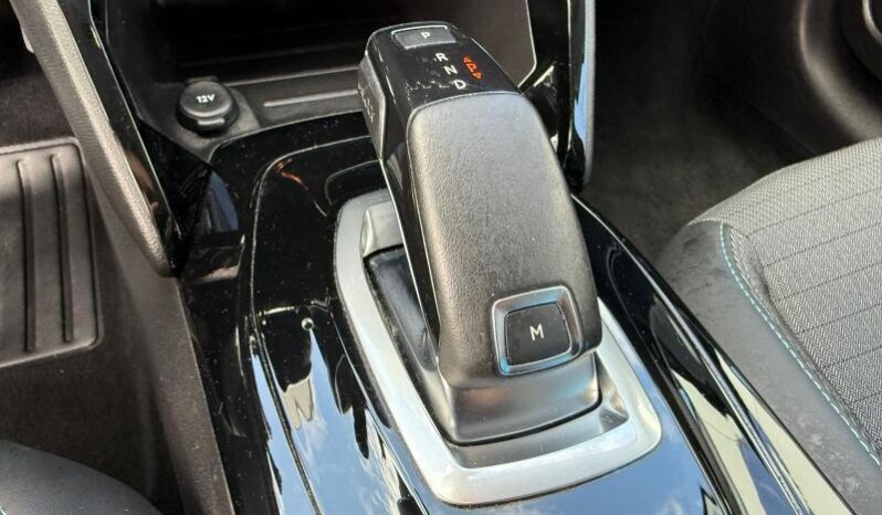 Peugeot 208 Allure / EAT8 / Carplay complet