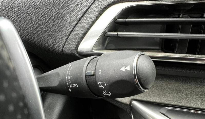 Peugeot 5008 GT / EAT8 complet