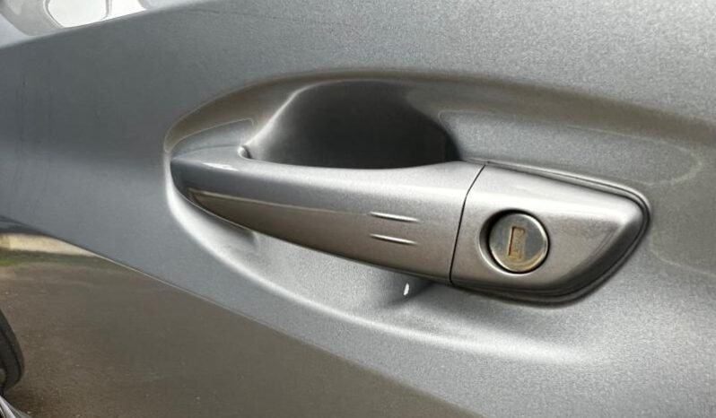 Peugeot 208 Allure / Carplay / Sièges chau complet