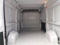 Peugeot Boxer Fourgon tôlé 335 L2H2 complet