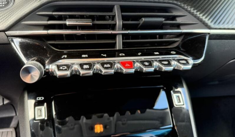 Peugeot 208 Allure / EAT8 / Carplay complet