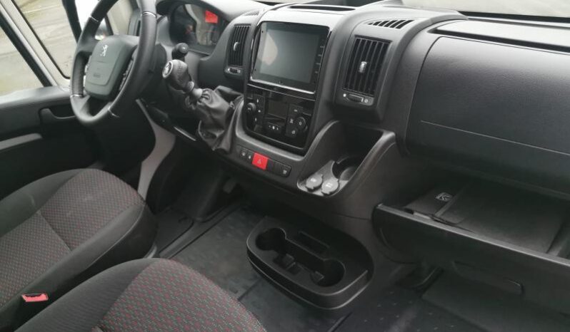 Peugeot Boxer Fourgon tôlé 335 L2H2 complet