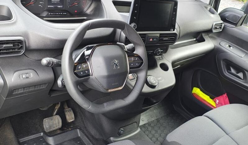 Peugeot Partner L2 / EAT8 / Asphalt / Long complet