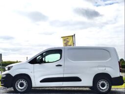 Peugeot Partner L2 / EAT8 / Asphalt / Long complet