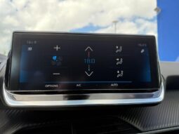 Peugeot 208 Allure / EAT8 / Carplay complet