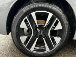 Peugeot 208 Allure / Carplay / Sièges chau complet