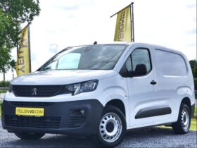 Peugeot Partner L2 / EAT8 / Asphalt / Long