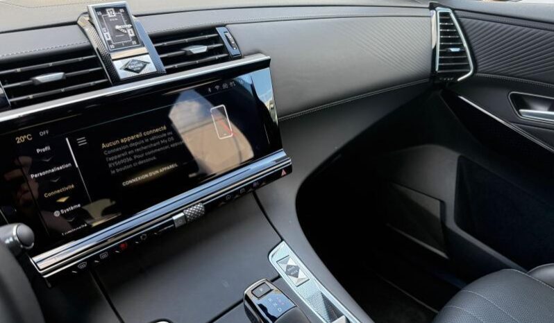 DS Automobiles DS 7 Opera complet