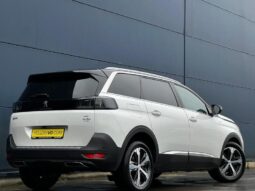 Peugeot 5008 GT / EAT8 complet