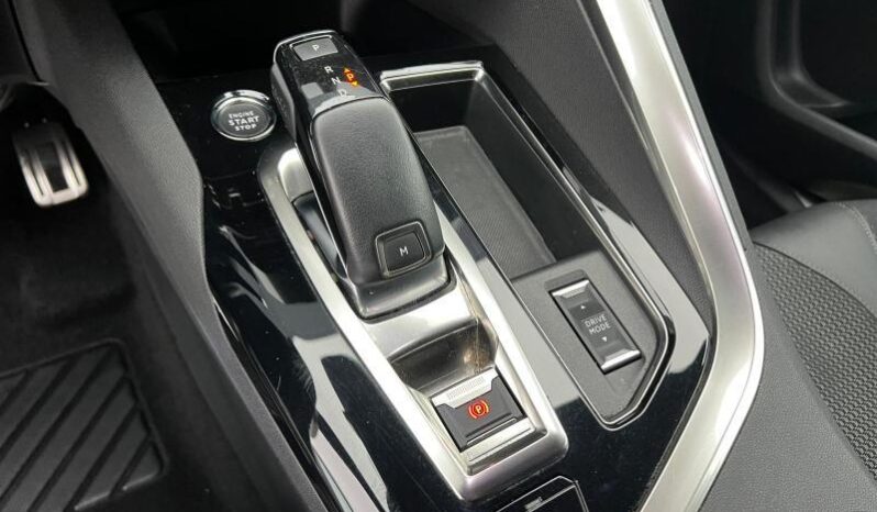 Peugeot 5008 GT / EAT8 complet