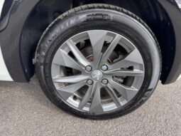 Peugeot e-208 E-208 / Style complet