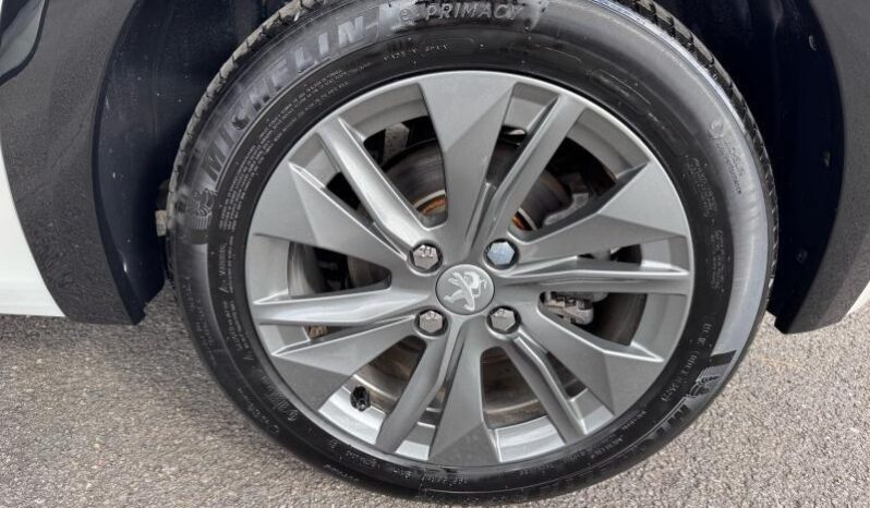 Peugeot e-208 E-208 / Style complet