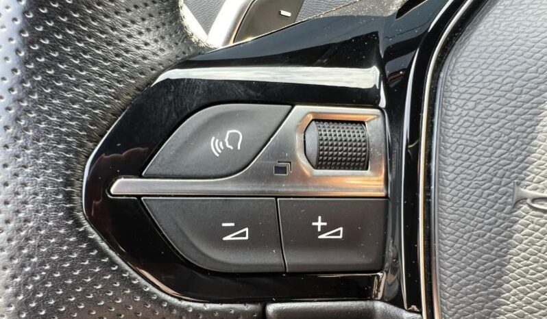 Peugeot 5008 GT / 7 Places / EAT8 complet