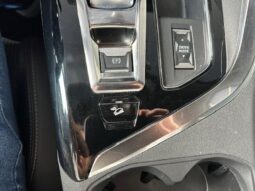 Peugeot 5008 GT / EAT8 / 7 Places / 1.5 Blu complet