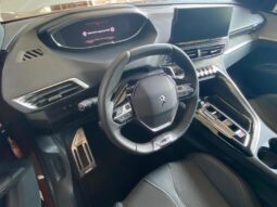 Peugeot 5008 GT / EAT8 / 7 Places / 1.5 Blu complet