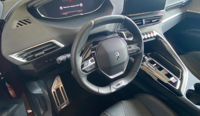 Peugeot 5008 GT / EAT8 / 7 Places / 1.5 Blu complet