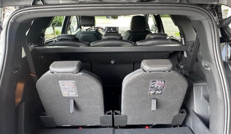 Peugeot 5008 GT / EAT8 / 7 Places / 1.5 Blu complet