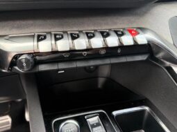 Peugeot 5008 GT / EAT8 / 7 places / 1.5 Blu complet