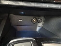 Peugeot 5008 GT / EAT8 / 7 Places / 1.5 Blu complet