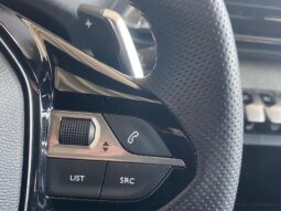 Peugeot 5008 GT / EAT8 / 7 Places / 1.5 Blu complet