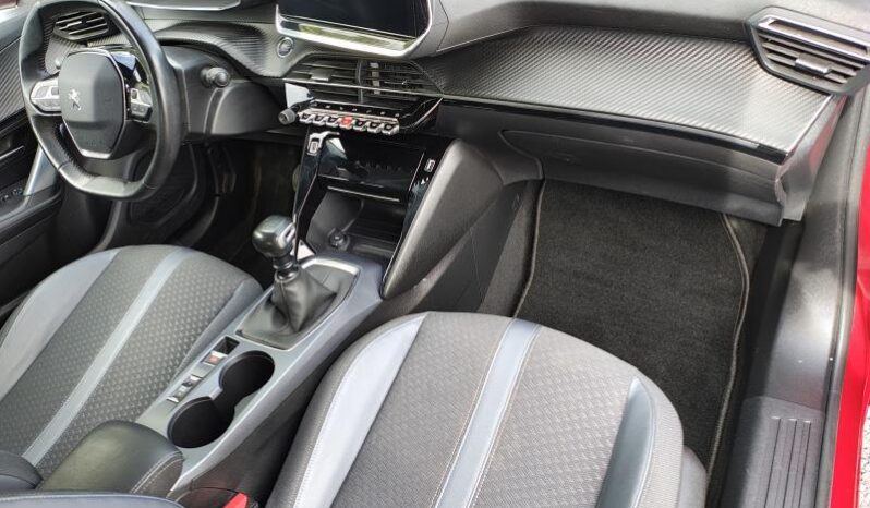Peugeot 2008 Allure / 130ch / GPS complet