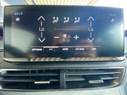 Peugeot 5008 GT / EAT8 / 7 Places / 1.5 Blu complet