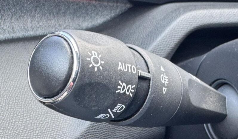 Peugeot 308 Allure / EAT8 / 1.5 BlueHDi complet